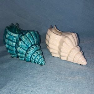 Decorative Ceramic Sea Shells set of 2 brand new